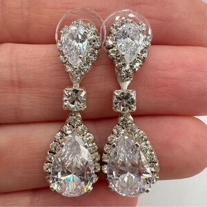 Vintage Pear CZ Cubic Zirconia Prong Set Rhinestones Old Hollywood Regency Gala